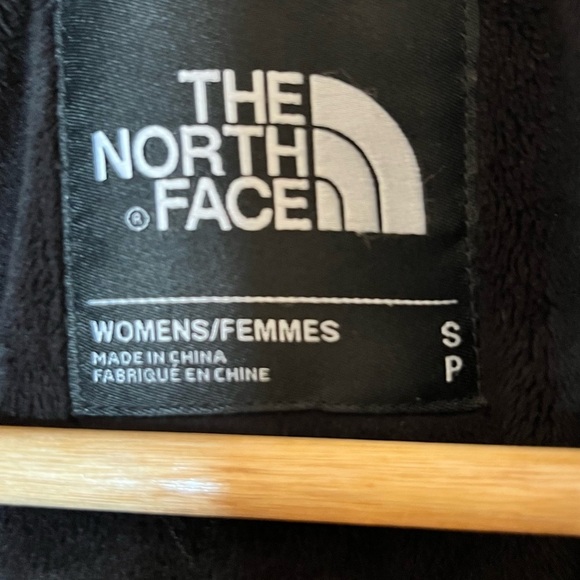 The North Face Women's Black WinterJacket Removable Hood  Small - Picture 9 of 13
